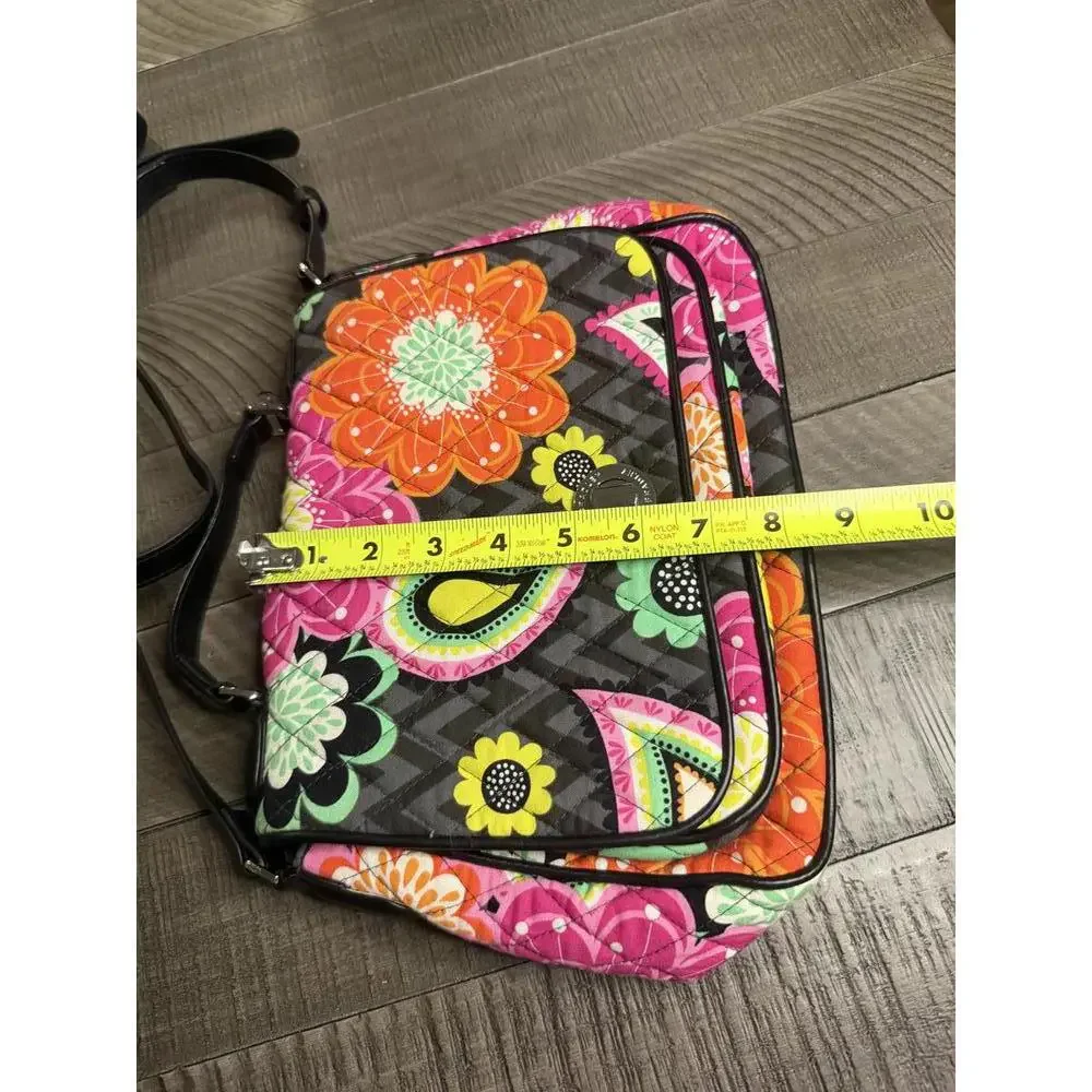 Vera Bradley Turnlock Crossbody Bag in Ziggy Zinnia pattern - Picture 12 of 13